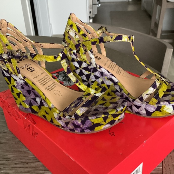 BC, I Got It Della Print, Della Green Print. Size 9. - Picture 9 of 10